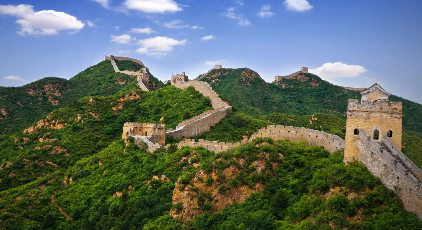 Evening-View-Great-Wall-Badaling-Beijing-China-IML-Travel