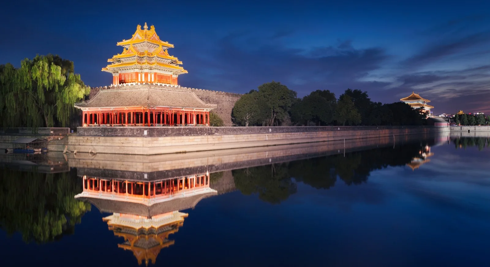 Night-view-of-Forbidden-City-Beijing-China-IML-Travel