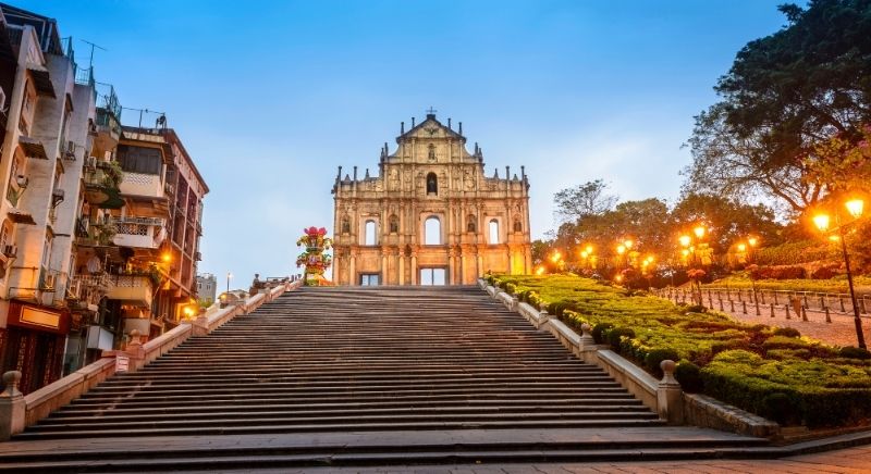 evening-Ruins-of-Saint-Paul's-Macau-IML-Travel